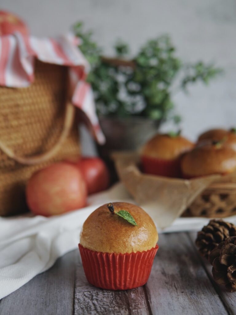 Apple-Bun-with-Filling
