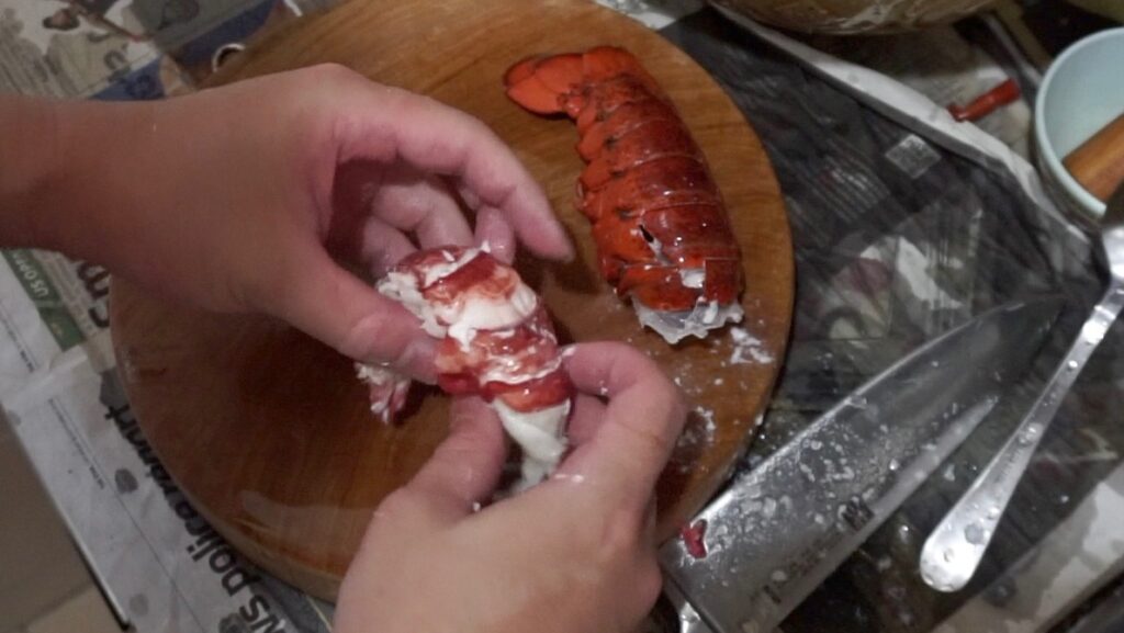 How to Remove Lobster Tail